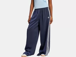 سراويل أديداس الرياضية جزء أساسي من زي سفري