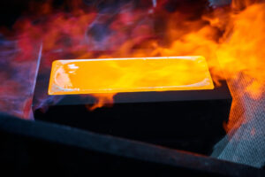 سعر الذهب يسجل رقماً قياسياً جديداً مع اقتراب قرار الاحتياطي الفيدرالي