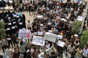 عدن: المعلمون والموظفون يعانون من انقطاع الرواتب منذ ثلاثة أشهر، وإعادة الإضراب تهدد التعليم – شاشوف