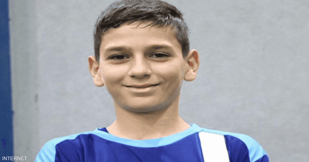 بقصف استهدف منزله.. مقتل لاعب كرة قدم مع 14 من أفراد أسرته