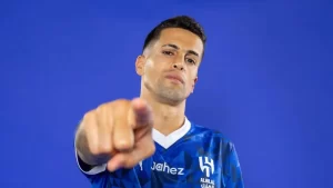 كانسيلو يثير الجدل برسائل غامضة عقب استبعاده من تشكيلة الهلال