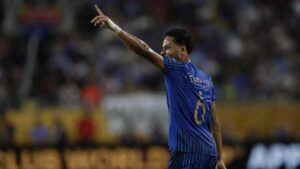 مفاجأة كبيرة.. هل يعود لودي إلى ناد سعودي بعد مغادرته الهلال؟ (فيديو) | إرم نيوز