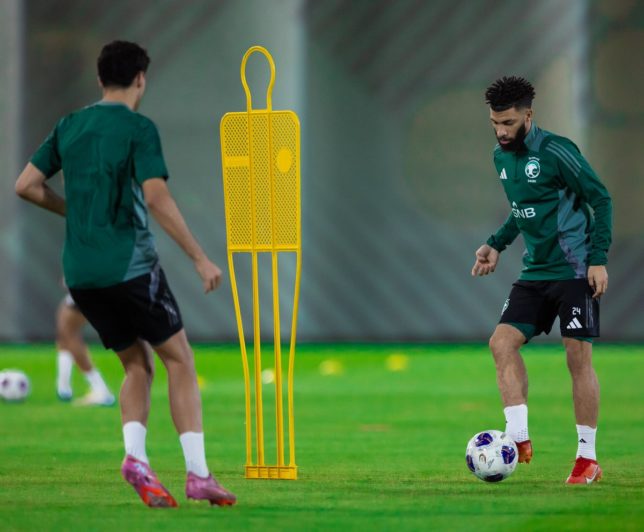 إصابة الفك تبعد العبود عن معسكر المنتخب السعودي - سبورت 360