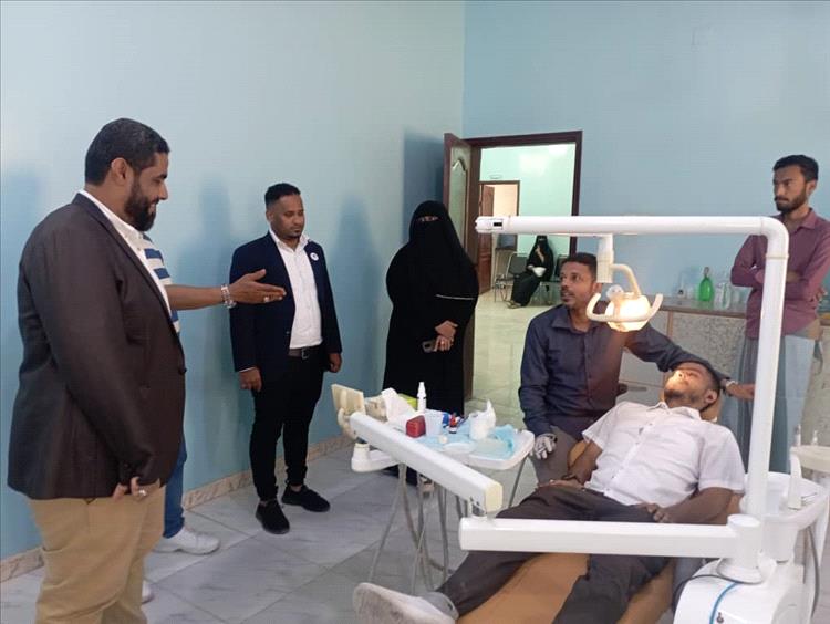 مدير دائرة الصحة المدرسية بالمحافظة يستقبل مدير مستشفى هيا اليحيا ويطلعه على الخدمات الصحية المدرسية فيها