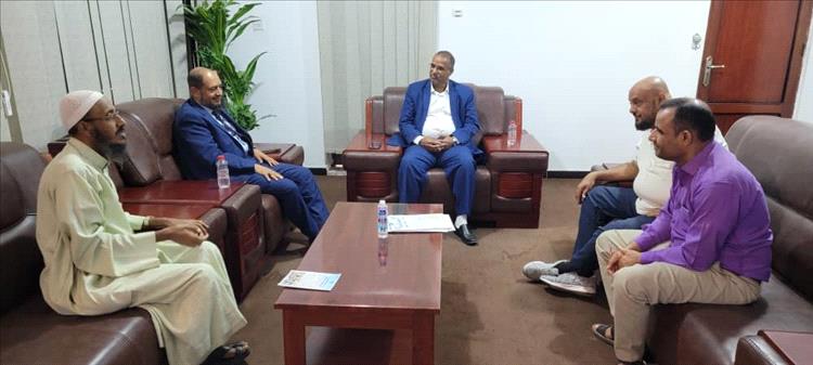 الوزير الزعوري يبحث مع وفد بيت الزكاة الكويتي توسيع المشاريع الإنسانية والخدمية