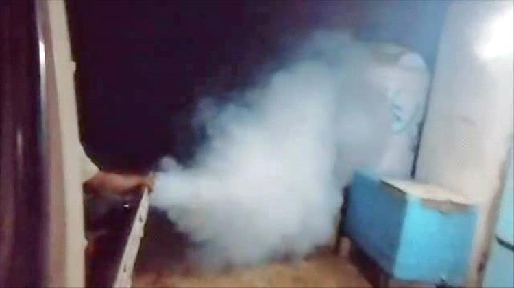 تنفيذ حملة رش ضبابي في خور مكسر بتوجيهات المأمور عواس الزهري