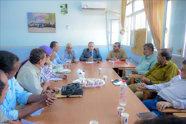 رئيس جامعة عدن يتفقد كلية العلوم ويشدد على الارتقاء بالأداء الأكاديمي والتعليمي