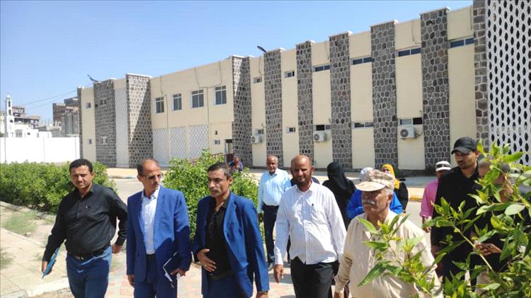 لجنة وزارية مشتركة تزور مستشفى رعاية ذوي الإعاقة بعدن في إطار التنسيق بين وزارتي الشؤون الاجتماعية والصحة