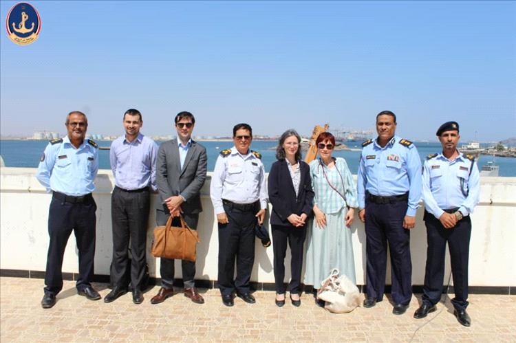 خفر السواحل تبحث مع السفيرة الفرنسية تعزيز شراكة الأمن البحري