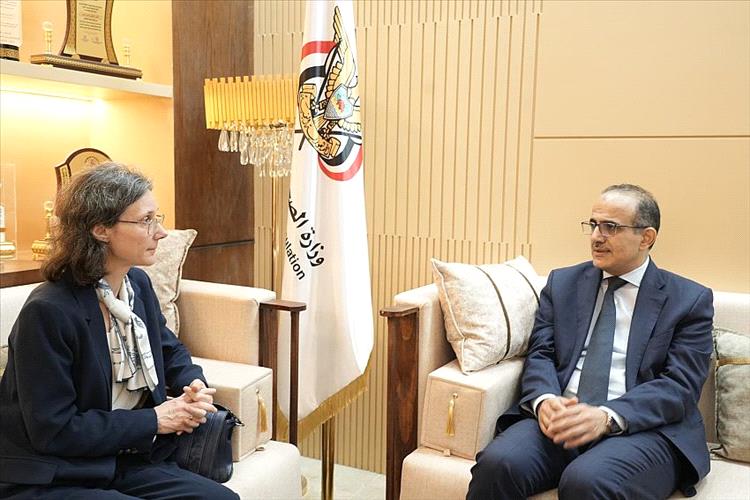 وزير الصحة يبحث مع السفيرة الفرنسية تعزيز التعاون الصحي