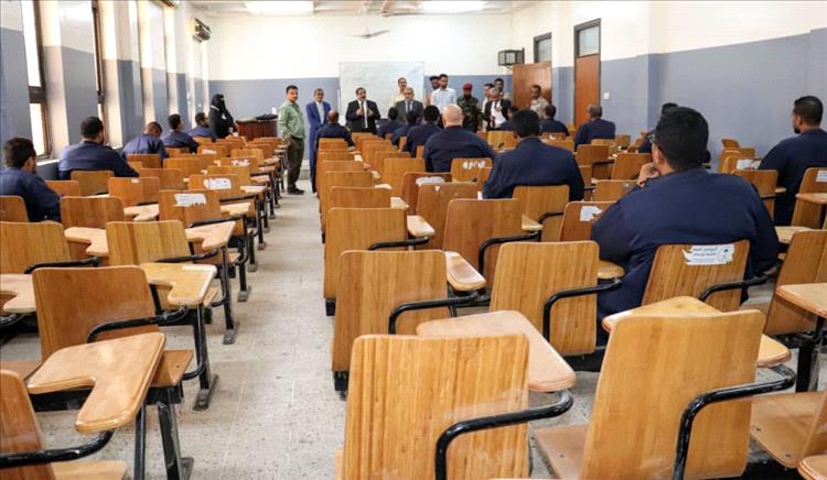 وزير العدل يدشن الامتحانات التحريرية لطلاب السنة الثانية في المعهد العالي للقضاء