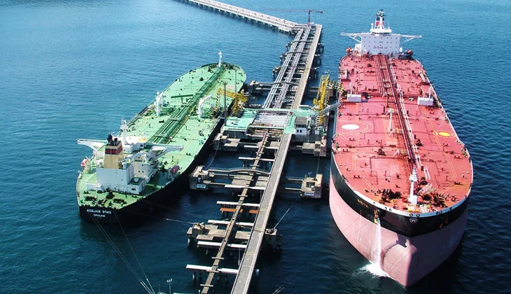 تصاعد أسعار شحن النفط العالمية بسبب النزاع التجاري الرسوم المفروضة