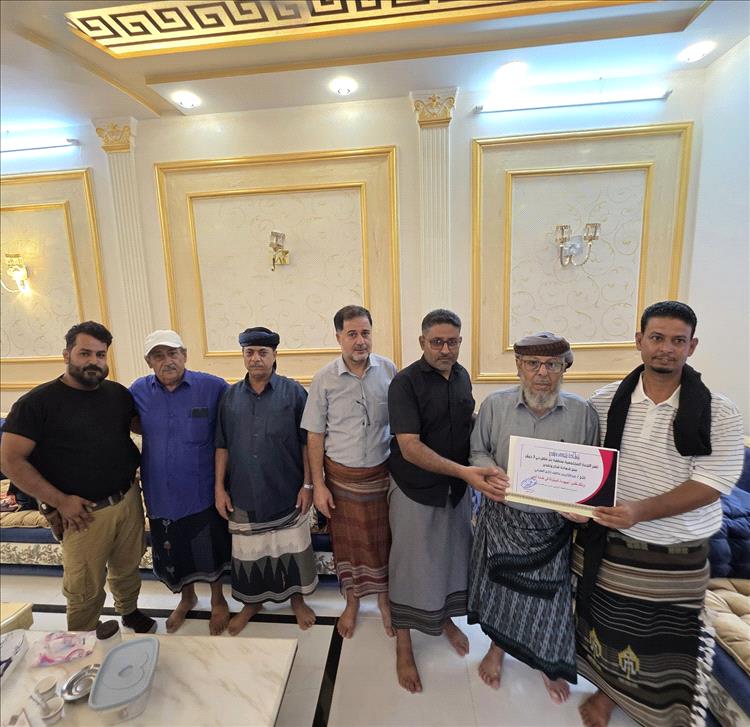 تكريم مندوبي الكهرباء في بئر فضل بلك ثلاثة تقديراً لجهودهم في خدمة الأهالي