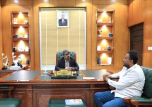 اخبار وردت الآن – محافظ حضرموت الأستاذ مبخوت بن ماضي يطلب تسريع أعمال صيانة الطريق الدولي