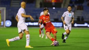 brillo del portero de Al-Akhidud impide que Al-Qadisiyah alcance la cima en la Liga Roshen Saudí.. ¡Mira!