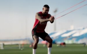 إنزاجي يحدد موقف مالكوم من المشاركة أمام الاتفاق خلال يومين.