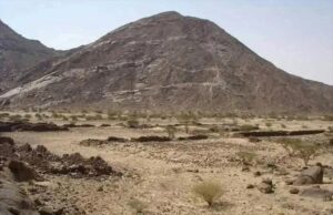 اخبار المناطق – المخا: الهيئة الجيولوجية في عدن تنفي وجود معادن استراتيجية في “جبل النا”