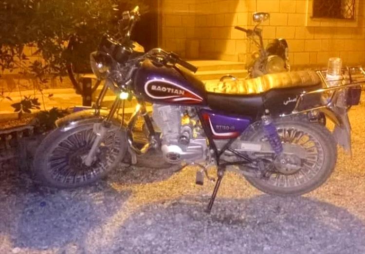 شرطة تريم تستعيد دراجتين ناريتين وتلقي القبض على متورط بالسرقة