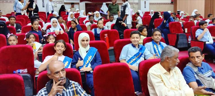 عدن تتنفس الإبداع من أصوات أطفالها