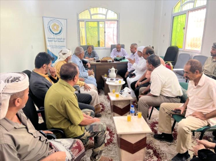 اتحاد الجمعيات والمؤسسات يعقد اجتماعًا مع اللجان المجتمعية لتعزيز التعاون المشترك