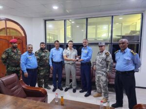 اخبار عدن – المسؤول العسكري الفرنسي يتفقد ميناء الحاويات وقوات الشرطة في المنطقة الحرة بعدن