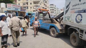 اخبار عدن – المسؤول في المنصورة يؤكد على مواصلة حملة إزالة السيارات التالفة من جميع الشوارع.