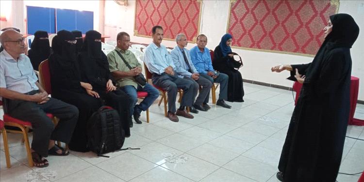 بحضور الوكيل الشبيحي.. مؤسسة الأمل التنموية للطلاب المتفوقين تقيم محاضرة توعوية