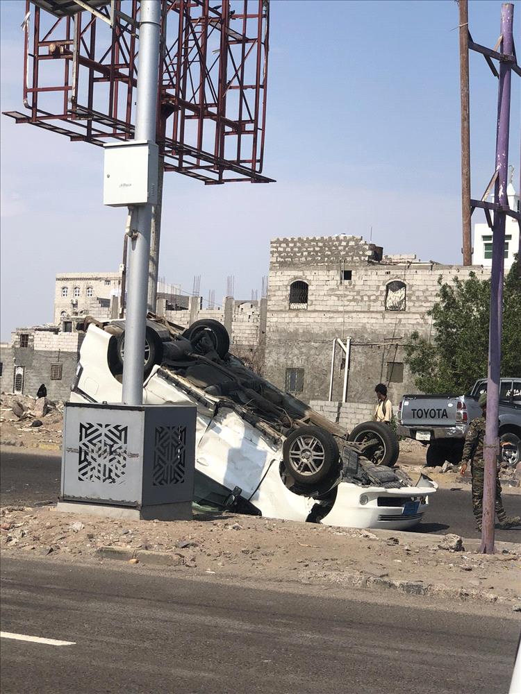 انقلاب سيارة فوكسي بالقرب من جزيرة العمال