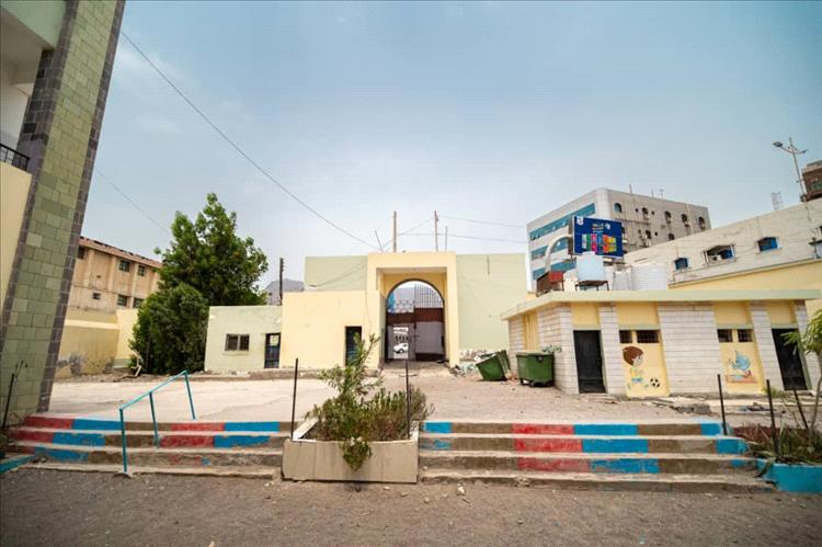 عقبة بن نافع بعدن تتألق بحلة جديدة: مشروع صيانة وتطوير شامل يحيي آمال الطلاب