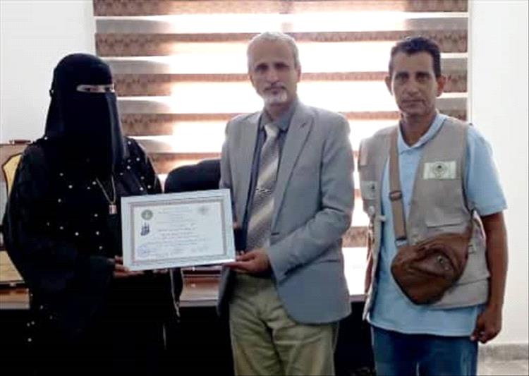 مؤسسة امل تكرم الوكيل  الشبحي  تقديرا لدعمه الانسان ورعايته للايتام