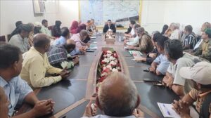 اخبار عدن – مسؤول المنصورة يشجع اللجان المواطنونية على أداء واجبهم في خدمة المواطنين