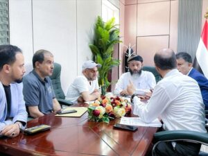 اخبار عدن – وزير الأوقاف والإرشاد يقود اجتماعاً للجنة المناقصات والعطاءات