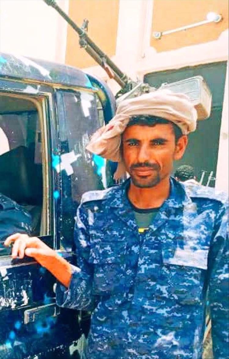 جندي من شرطة محافظة شبوة يعكس قيمة الأمانة والنزاهة ويستعيد مبلغًا ماليًا كبيرًا