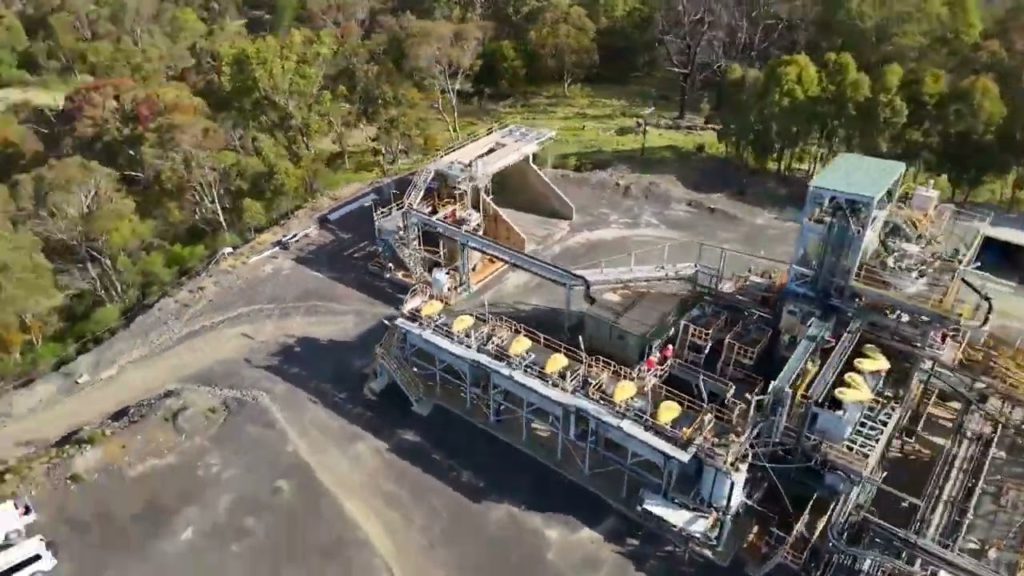 الأنتيمون الأمريكي يقدم عرضاً بقيمة 470 مليون دولار لشراء شركة