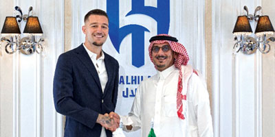 اللاعب بعد التجديد: في الهلال كل شيء مختلف.. الروح..الطموح.. الجمهور.. والانتصارات.. أنا باقٍ لأن المجد لايترك