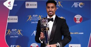 اللاعبون الذين حصلوا على جائزة أفضل لاعب في آسيا أكثر من غيرهم على مر التاريخ (إنفوغراف) – عربي21