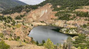 جي بي مورغان وأجنيكو إيجل يستثمران 255 مليون دولار في بيربيتوا