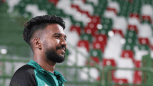 خالد الغنام يتألق في دوري روشن متفوقًا على سالم الدوسري