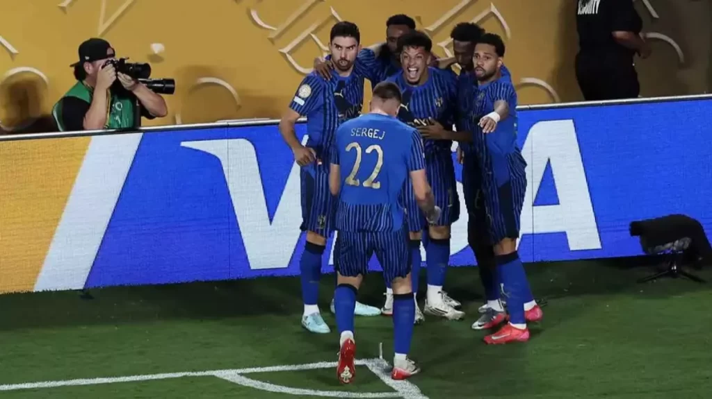 إحباط يصيب نجم الهلال بعد قرار مدرب البرازيل المفاجئ