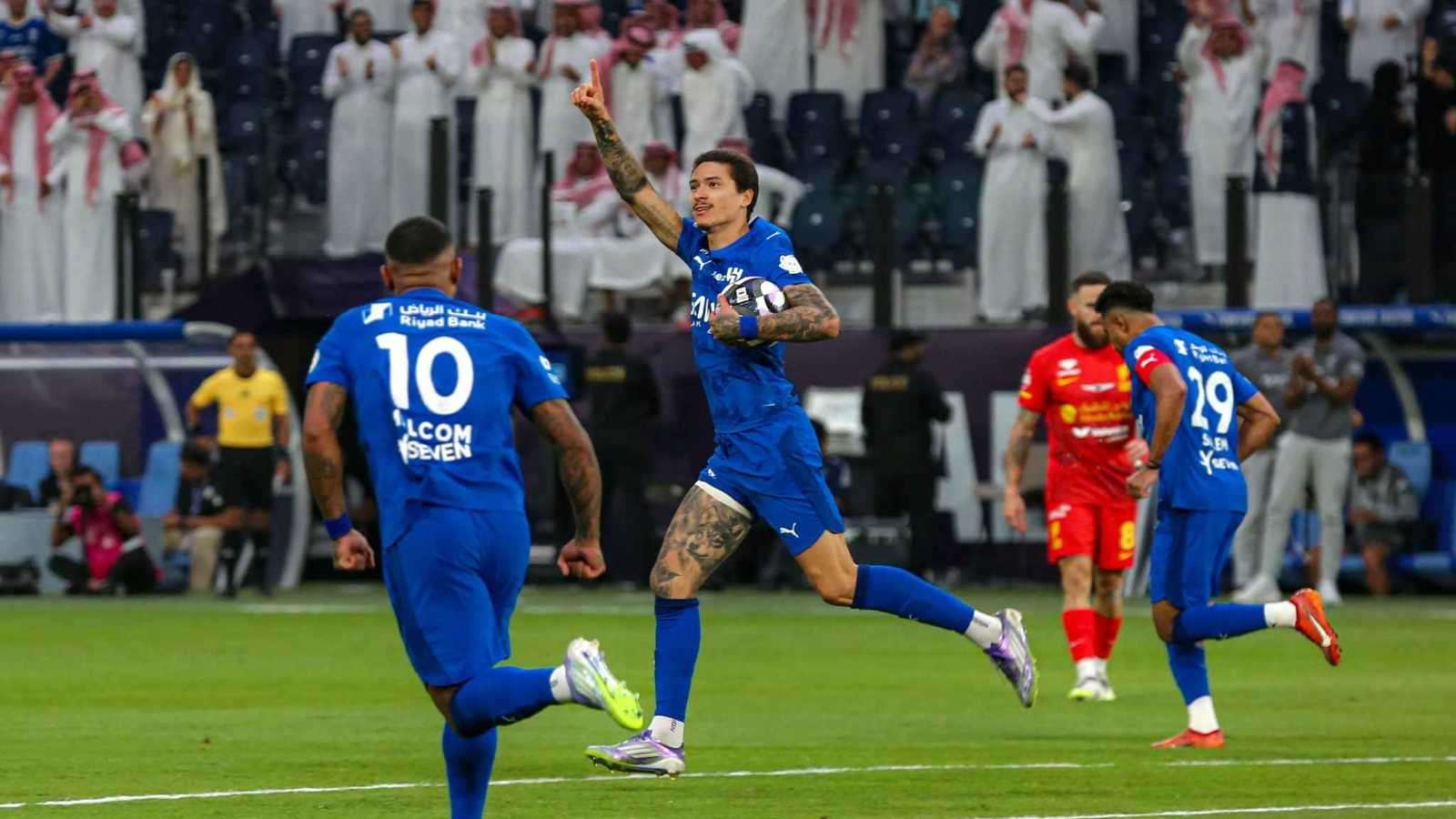 دوري روشن: الهلال يضم نونيز مجددًا قبل لقاء الاتفاق