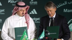 “دولة سعت للتأثير سلباً على استقرار المنيوزخب السعودي” .. ياسر المسحل يوضح تفاصيل شرط روبرتو مانشيني الجزائي وقصة جورج جيسوس والهلال.