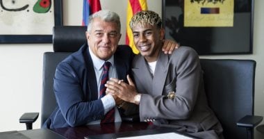 رياضة عالمية / برشلونة ينفى تلقي عرض من الهلال السعودي لضم لامين يامال