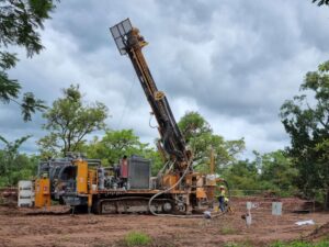 ساحل العاج يمنح 11 تصريح تعدين جديد لتعزيز الاستكشاف