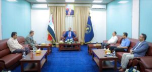 عدن: الأمين السنة للمجلس الانتقالي الجنوبي يناقش تحديات الصناعة مع وكيل الوزارة