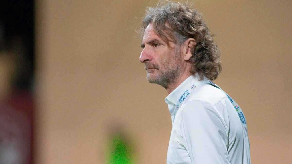 رونالدو يراقب.. 4 برتغاليين يشعلون صراعا ناريا بين الأهلي والنصر