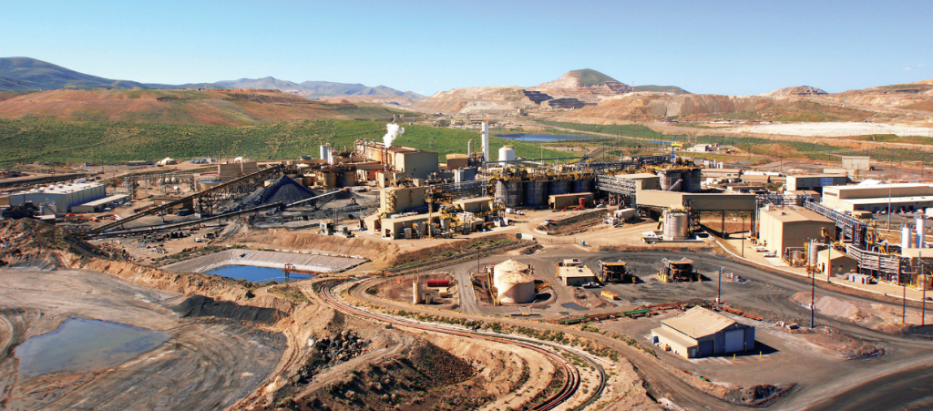 قالت نيومونت إنها تتطلع إلى صفقة لشراء أصول باريك القيمة