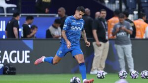 كانسيلو يلمس الكرة ويستعد للعودة بعد فترة غياب طويلة | كووورة