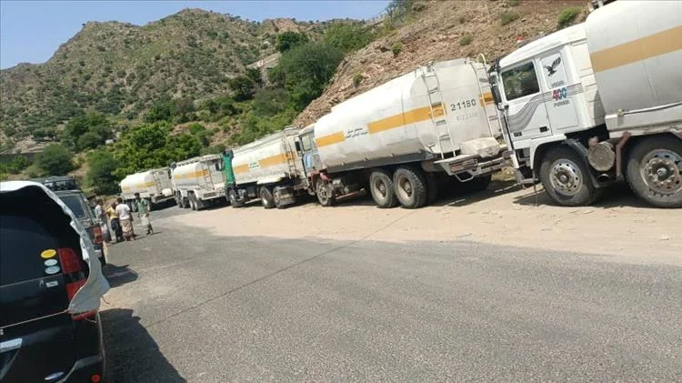 مبالغ ضخمة تُستنزف وضرائب عالية تثقل كاهل المواطنين معاناة القاطرات