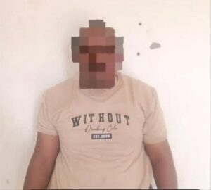 محافظات: قوات الاستقرار في المكلا تلقي القبض على مُحتال نفذ عمليات احتيال في حضرموت وعدن وشبوة والمهرة.