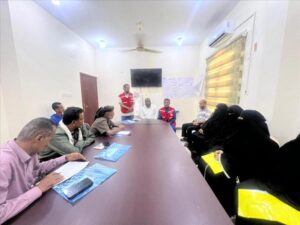 محافظة أبين: فرع الهلال الأحمر ينظم ورشة تعريفية لـ 20 مشاركاً من الكوادر المنظومة التعليميةية